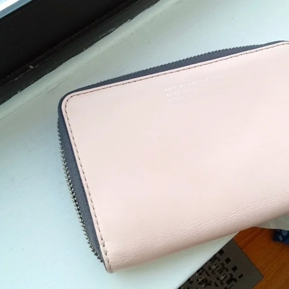 Marc By Marc Jacobs Standard Supply Blush Wristlet - Picture 7 of 7
